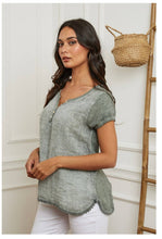 Load image into Gallery viewer, Front blouse 100% Linen back 95% cotton 5% elastane REF.3856