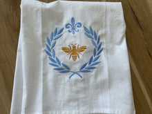 Load image into Gallery viewer, Bee on Laurel Towel
