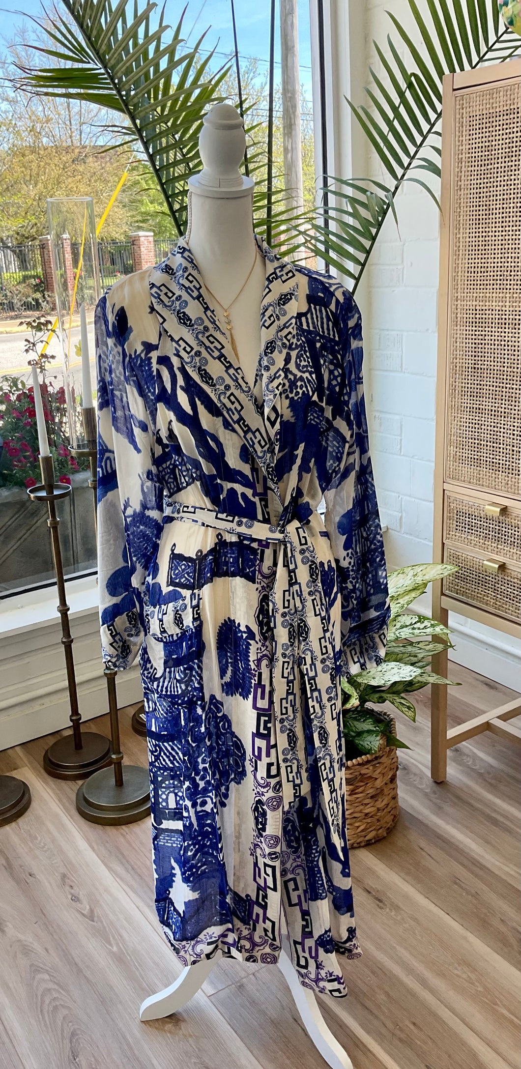 Giant Willow Blue Robe Gown