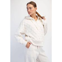 Load image into Gallery viewer, QUILTED QUARTER ZIP HOODIE JACKET