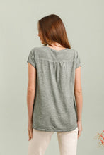 Load image into Gallery viewer, Front blouse 100% Linen back 95% cotton 5% elastane REF.3856
