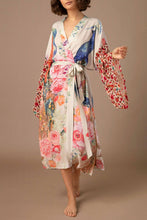 Load image into Gallery viewer, Retro Oriental Peacock Kimono Beach CoverUp Lounge Robe
