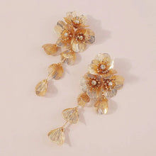 Load image into Gallery viewer, Waterfall Statement Gold Flower Drop Earrings
