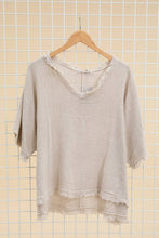 Load image into Gallery viewer, Linen Tunic
