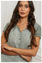 Load image into Gallery viewer, Front blouse 100% Linen back 95% cotton 5% elastane REF.3856
