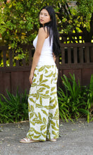 Load image into Gallery viewer, Erin Abstract Print Pants Olive White 
