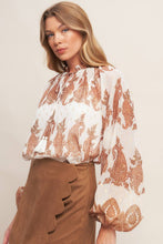 Load image into Gallery viewer, A faux suede skort - IP8984
