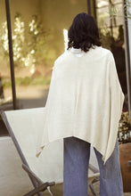 Load image into Gallery viewer, Cashmere Poncho Oatmeal 
