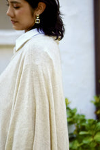 Load image into Gallery viewer, Cashmere Poncho Oatmeal 
