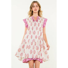 Load image into Gallery viewer, Sleeveless Pintuck Floral Print Dress
