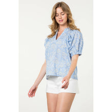 Load image into Gallery viewer, Puff Sleeve Flower Print Top
