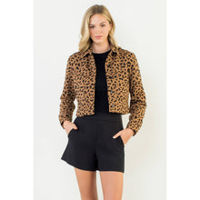 Load image into Gallery viewer, Cheetah Print Cropped Jacket
