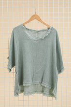 Load image into Gallery viewer, Linen Tunic
