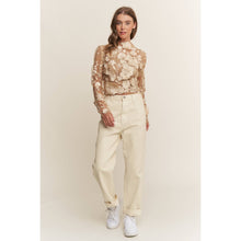 Load image into Gallery viewer, 3D FLOWER EMBROIDERY SLIM FIT CROP TOP
