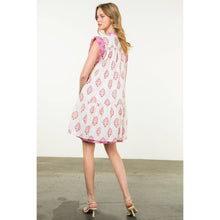 Load image into Gallery viewer, Sleeveless Pintuck Floral Print Dress
