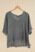 Load image into Gallery viewer, Linen Tunic
