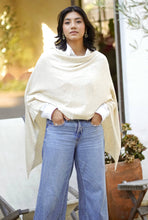 Load image into Gallery viewer, Cashmere Poncho Oatmeal 
