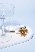 Load image into Gallery viewer, Wine Stopper, Magnolia
