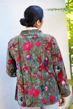 Load image into Gallery viewer, Astrid Velvet Jacket Green OS
