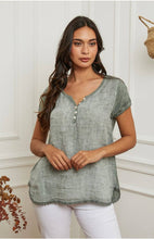 Load image into Gallery viewer, Front blouse 100% Linen back 95% cotton 5% elastane REF.3856
