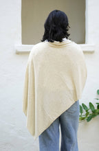 Load image into Gallery viewer, Cashmere Poncho Oatmeal 
